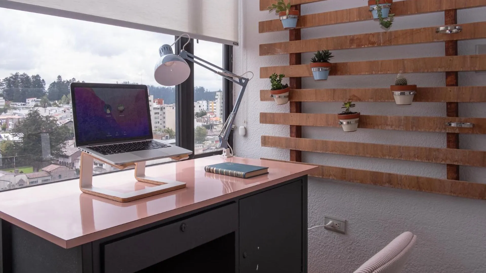 Bright Apartment, 2 Bedrooms, Sensational View 키토
