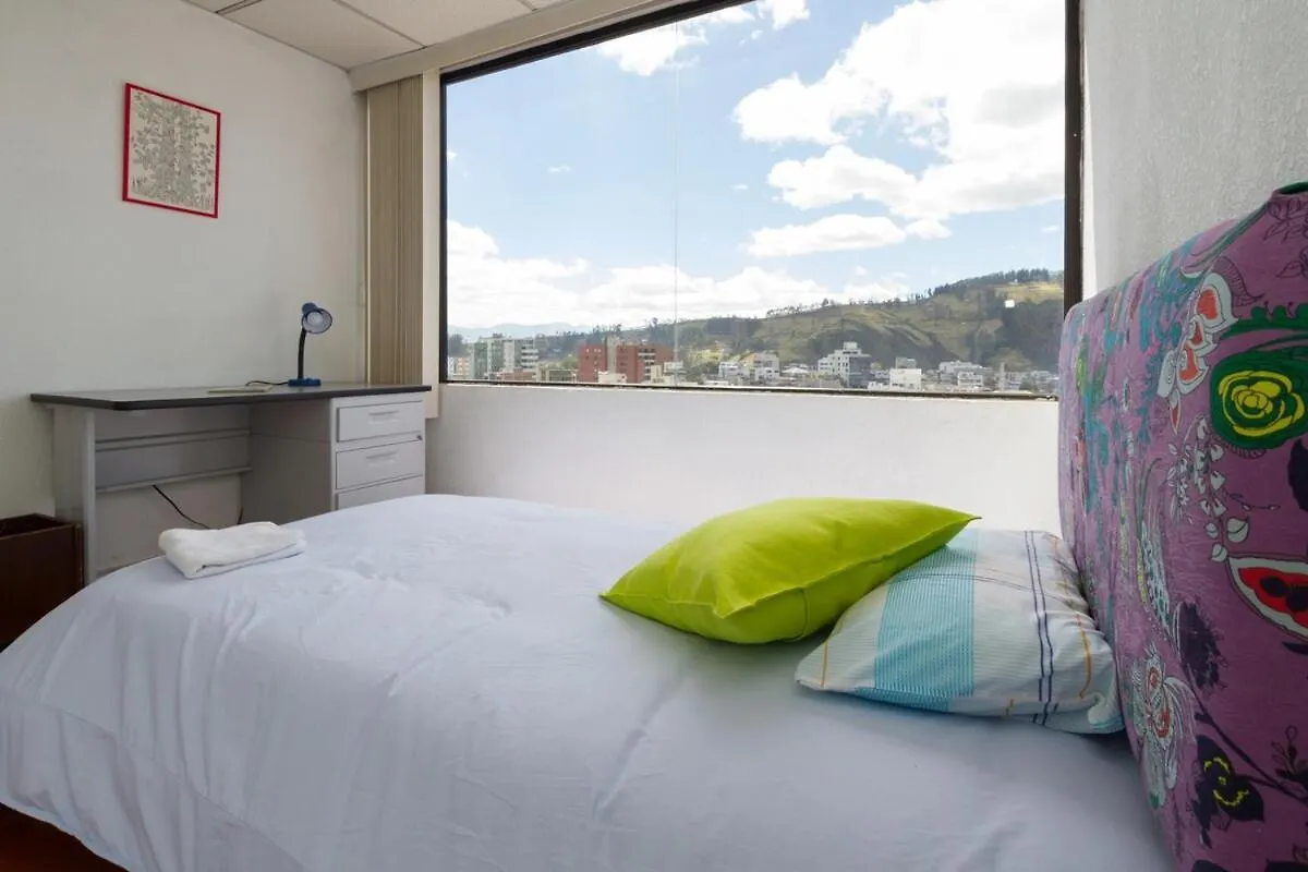 Bright Apartment, 2 Bedrooms, Sensational View 基多 0*,  厄瓜多尔