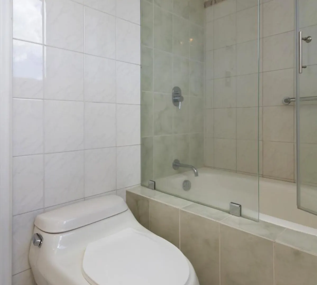 Bright Apartment, 2 Bedrooms, Sensational View 基多 0*,  厄瓜多尔